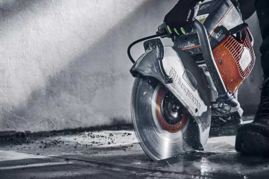 Çekmeköy. Sırapınar Mahallesi Derz Kesme