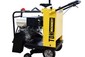 Pendik. Yayalar Mahallesi Derz Kesme